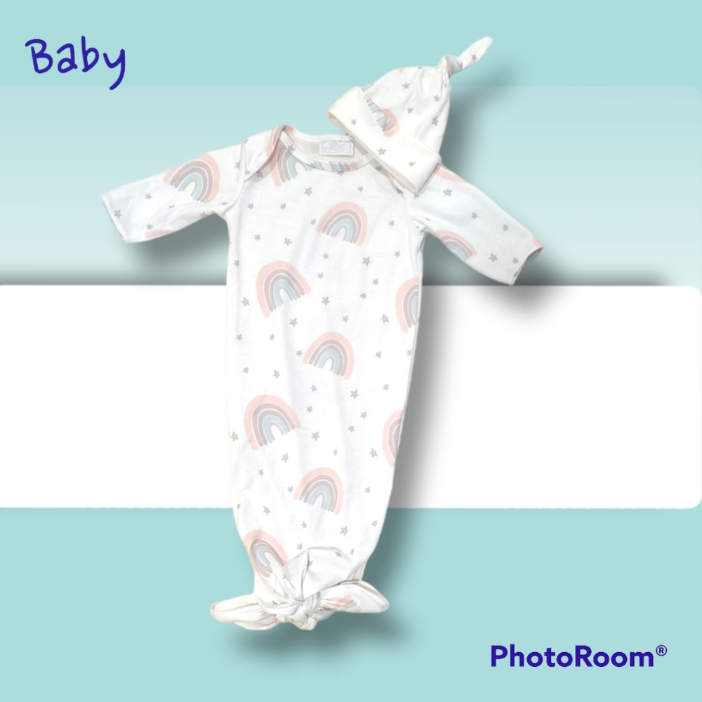 Toby Baby’s 2-Piece Chasing Rainbows Gown & Beanie Set Size 0-6 months